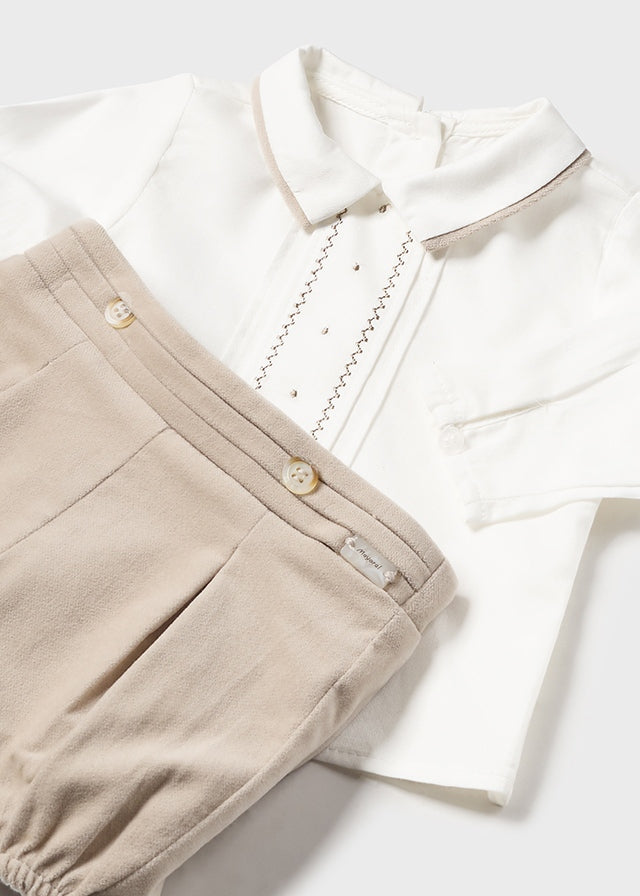 Conjunto pantalón y camisa