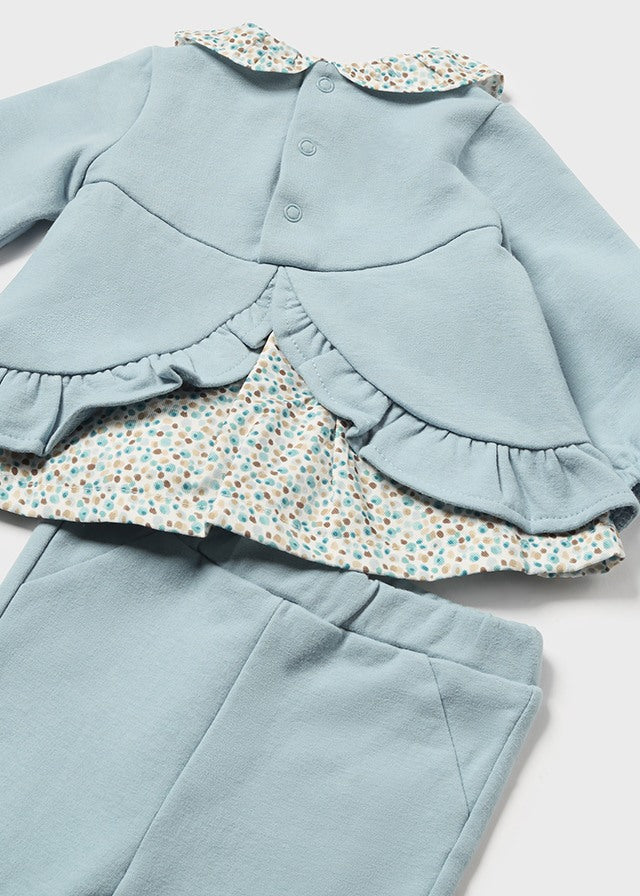Conjunto de pantalón y sudadera