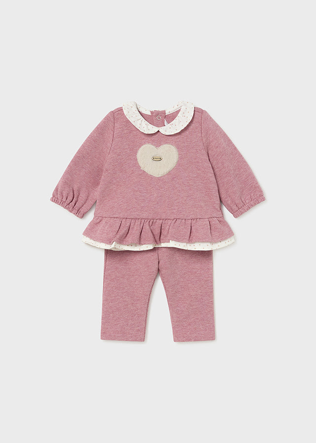 Conjunto de pantalón y sudadera