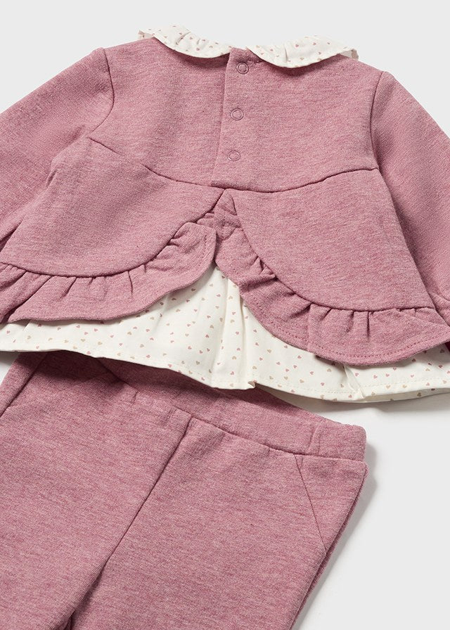 Conjunto de pantalón y sudadera