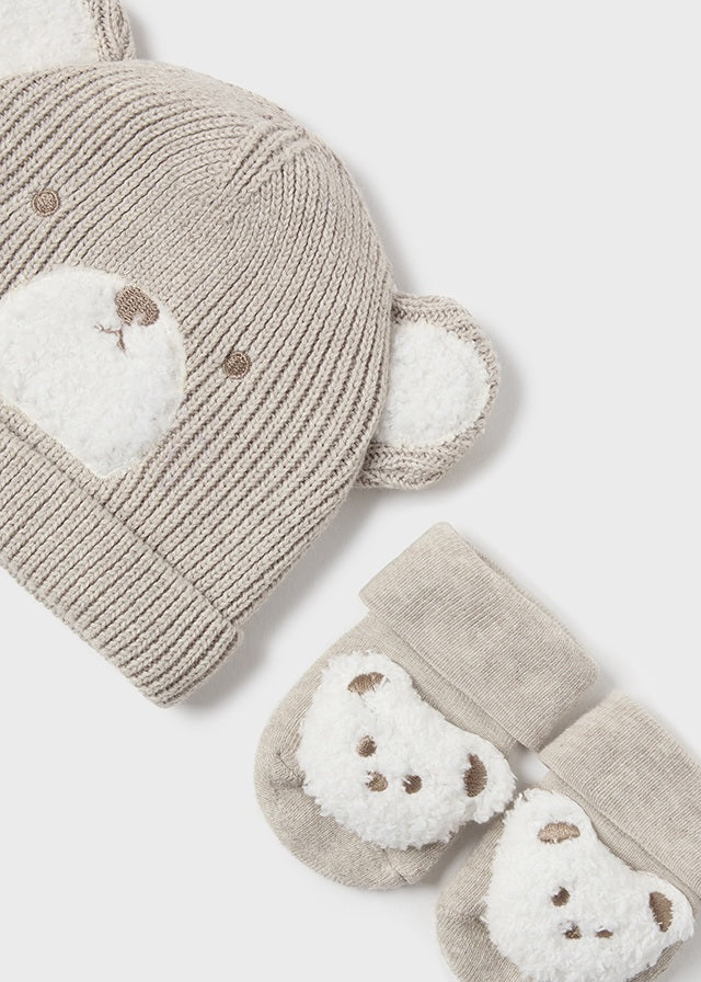 Set de gorro y calcetines manoplas