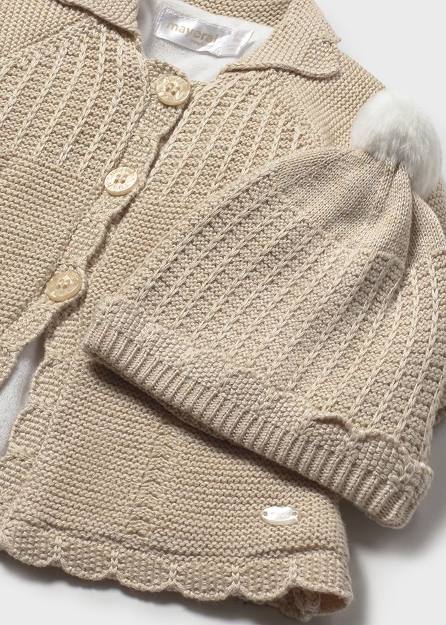 Abrigo tricot con gorro