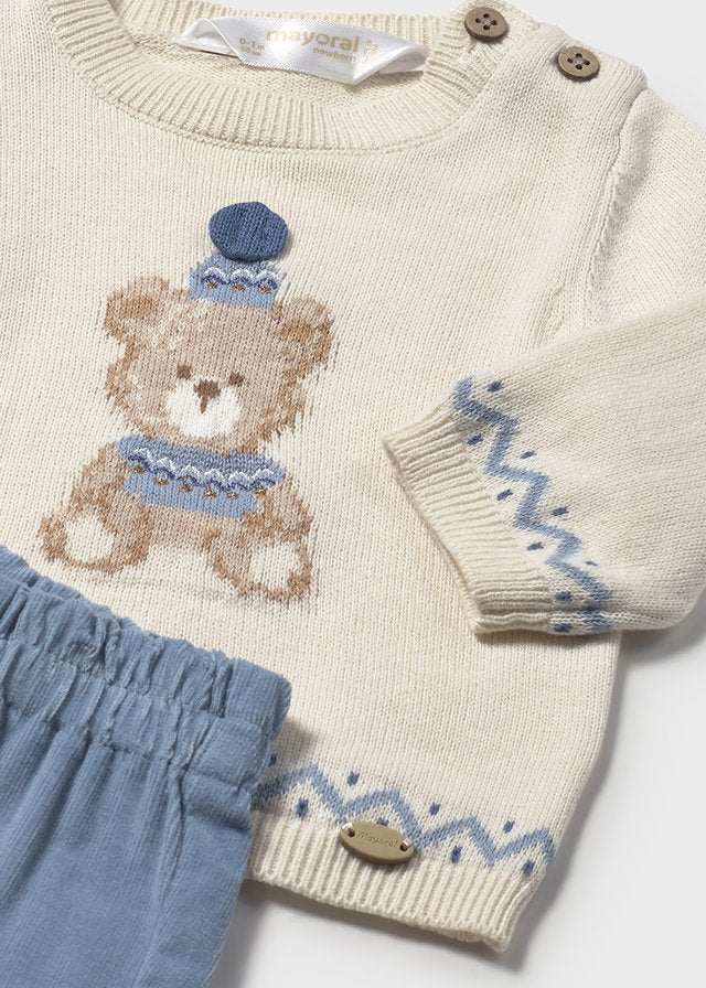 Conjunto de jersey y pantalón.