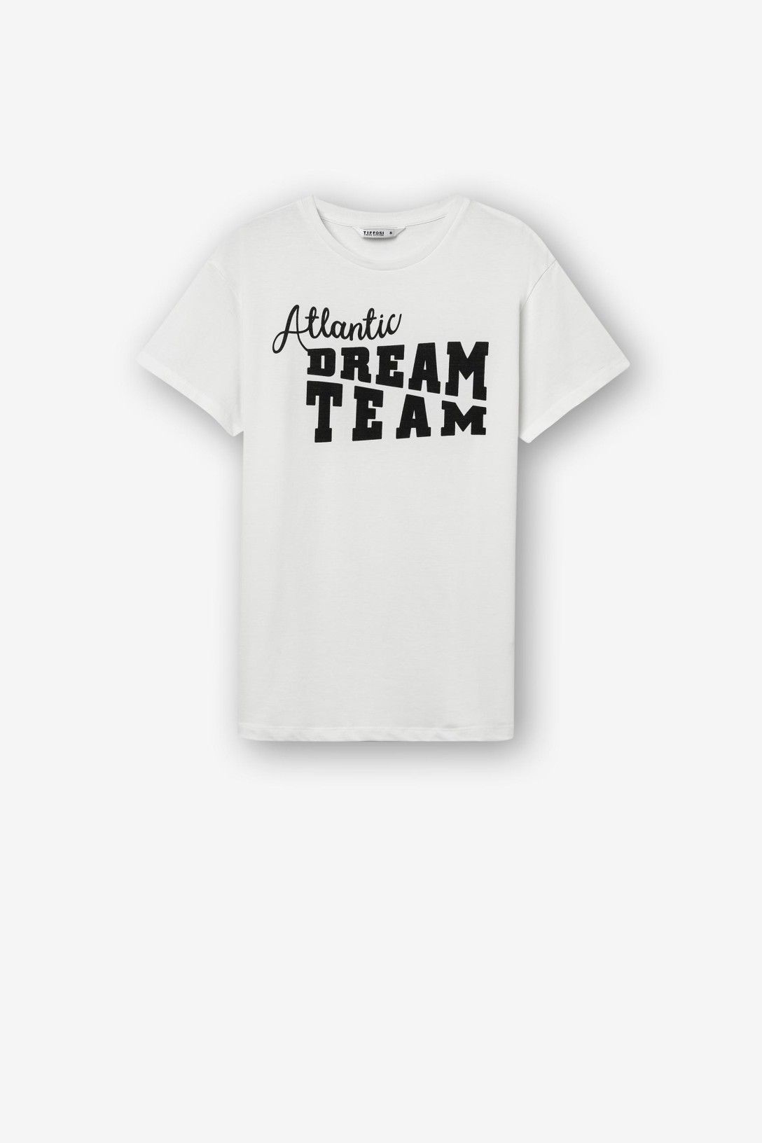 Camiseta manga corta blanca.