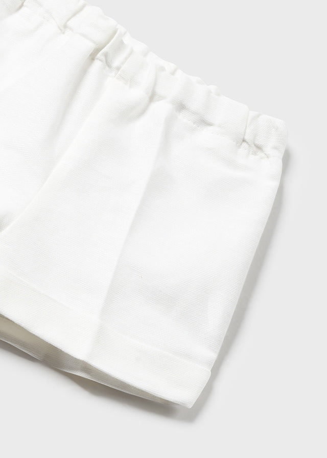 Conjunto de pantalón corto y camisa manga larga