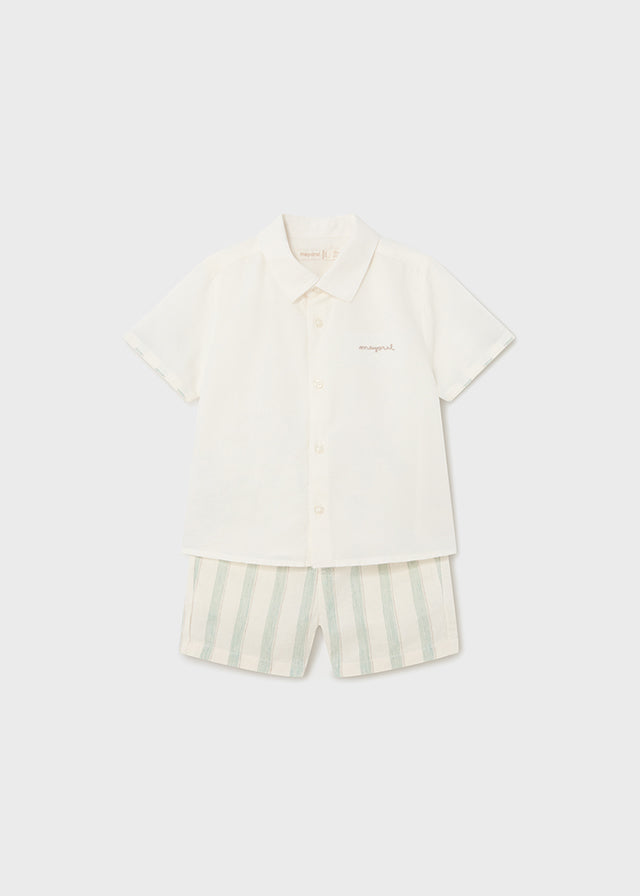 Conjunto de camisa y pantalón
