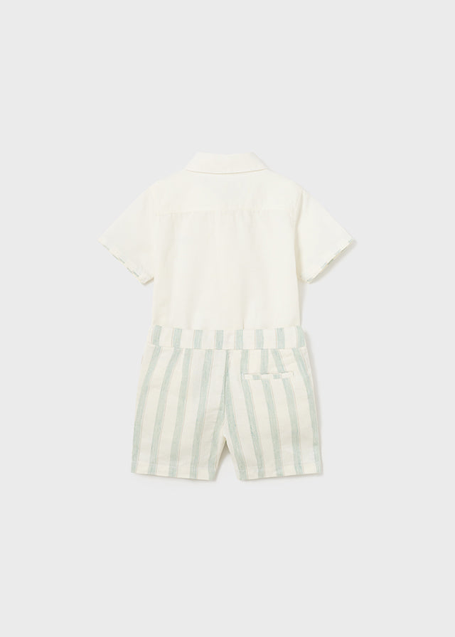 Conjunto de camisa y pantalón