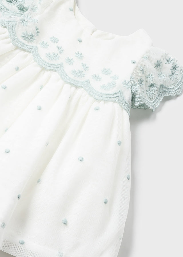 Vestido de tul bordado