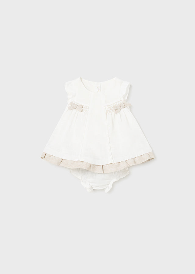 Vestido con braguita.