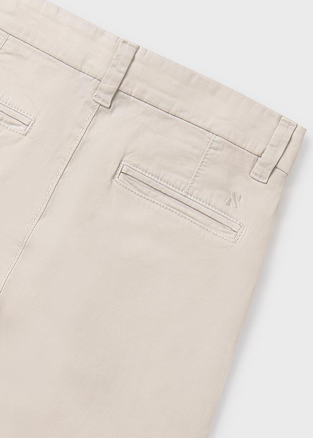 Pantalón chino básico