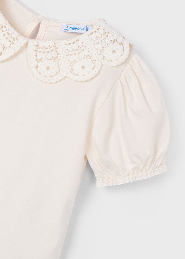 Camiseta cuello crochet