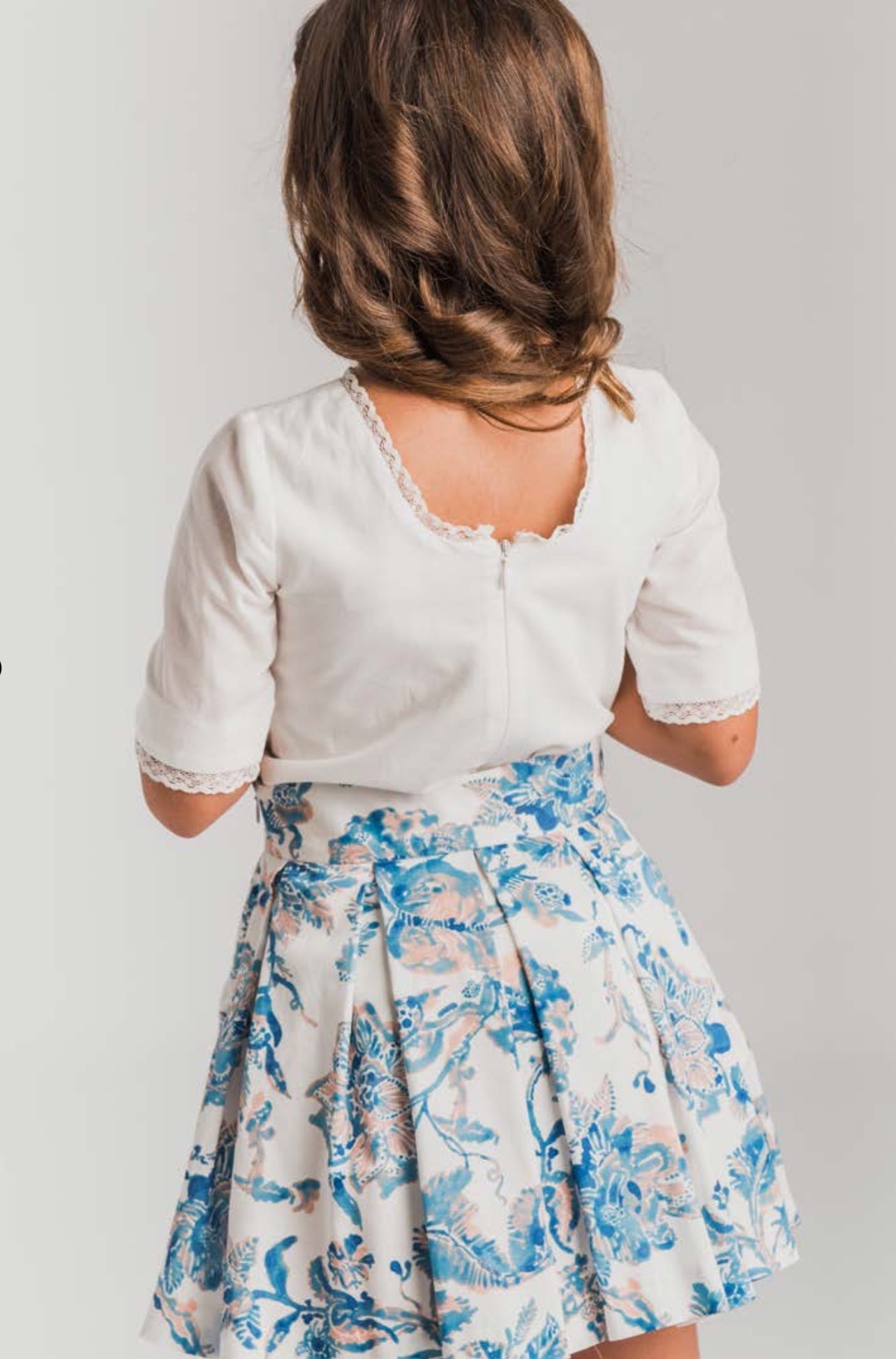 Conjunto blusa y falda
