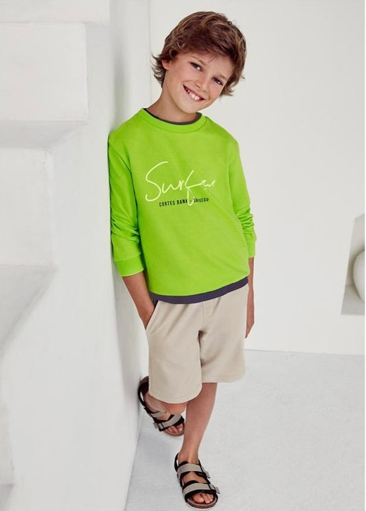 Conjunto sudadera, camiseta y pantalón