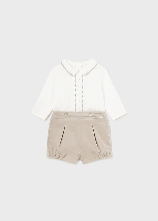 Conjunto pantalón y camisa
