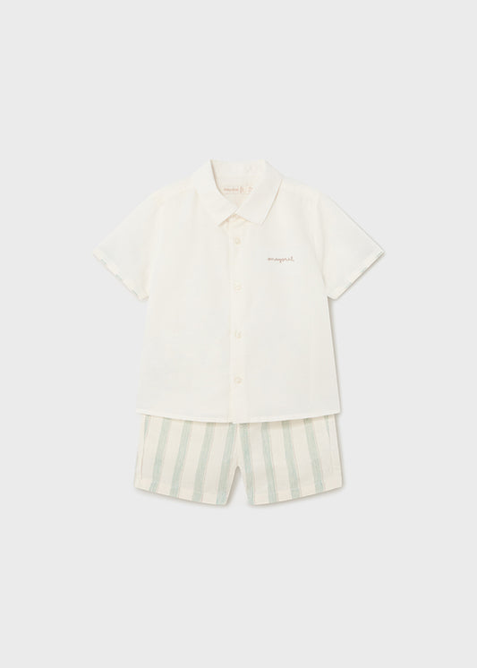 Conjunto de camisa y pantalón