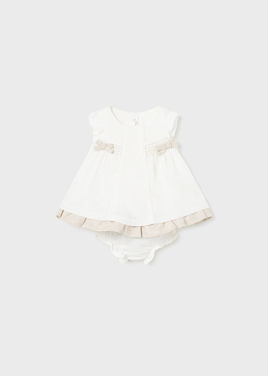 Vestido con braguita.