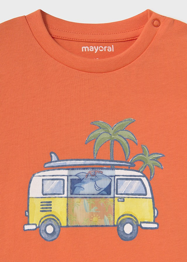 Camiseta autobus naranja.